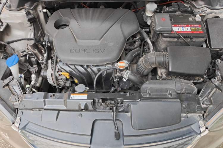 Used Hyundai Elantra (5th Generation / Langdong) 2016 1.6L Automatic Prestige Model Engine Bay