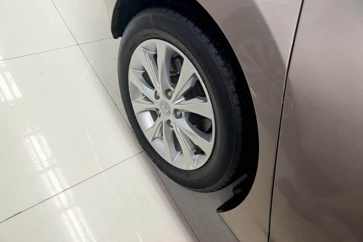 Used Hyundai Elantra (5th Generation / Langdong) 2016 1.6L Automatic Prestige Model Exterior 5