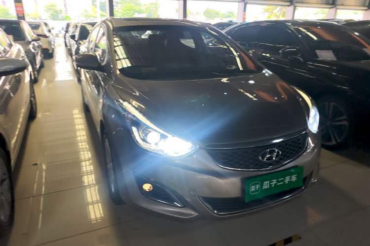 Used Hyundai Elantra (5th Generation / Langdong) 2016 1.6L Automatic Prestige Model Front Right 45 Deg