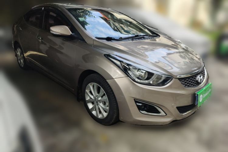 Used Hyundai Elantra (5th Generation / Langdong) 2016 1.6L Manual Luxury Model Front Right 45 Deg
