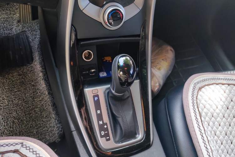 Used Hyundai Elantra (5th Generation / Langdong) 2016 1.6L Automatic Prestige Model Gear Lever