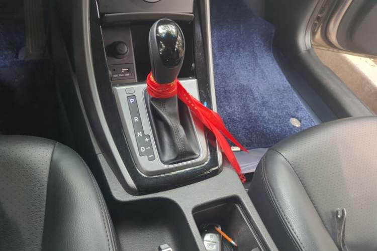 Used Hyundai Elantra (5th Generation / Langdong) 2016 1.6L Automatic Prestige Model Gear Lever
