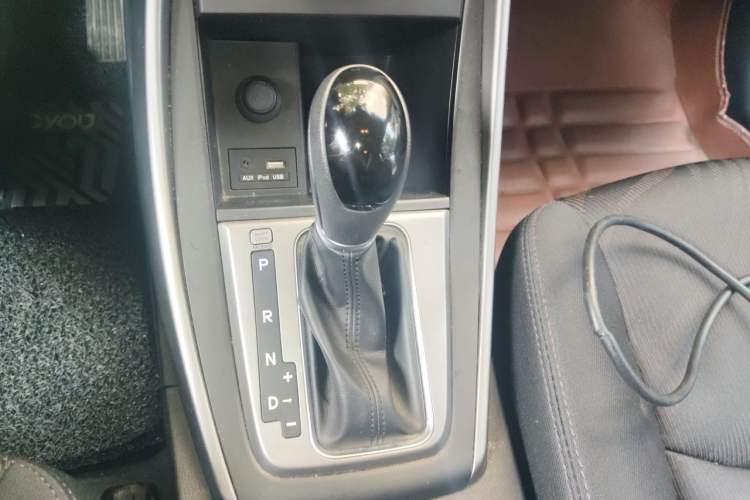 Used Hyundai Elantra (5th Generation / Langdong) 2016 1.6L Automatic Smart Version Gear Lever