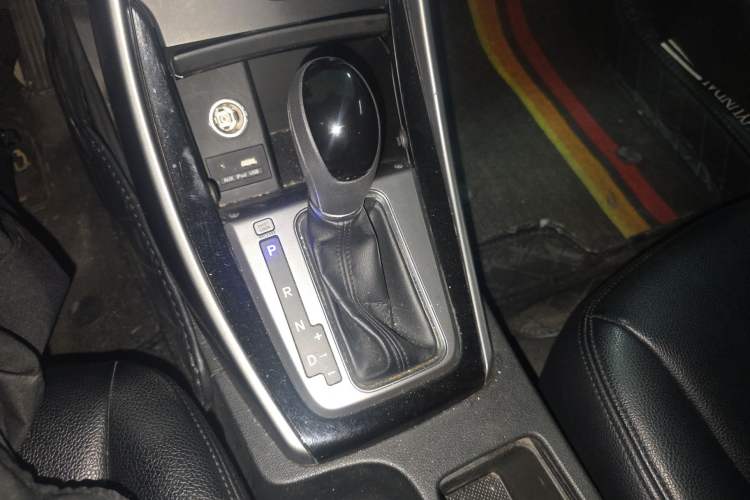 Used Hyundai Elantra (5th Generation / Langdong) 2016 1.6L Automatic Prestige Model Gear Lever