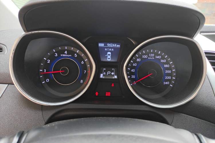 Used Hyundai Elantra (5th Generation / Langdong) 2016 1.6L Automatic Prestige Model Instrument Cluster