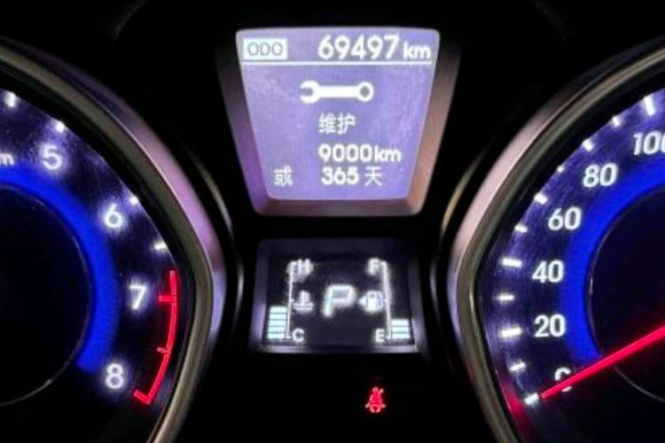 Used Hyundai Elantra (5th Generation / Langdong) 2016 1.6L Automatic Prestige Model Odometer Close Up