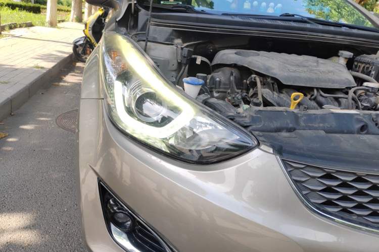 Used Hyundai Elantra (5th Generation / Langdong) 2016 1.6L Automatic Prestige Model Right Front Headlight