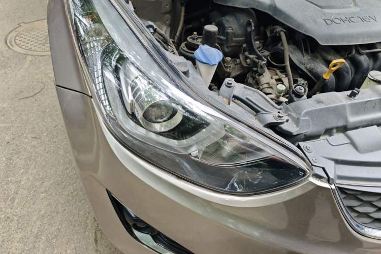 Used Hyundai Elantra (5th Generation / Langdong) 2016 1.6L Manual Luxury Model Right Front Headlight