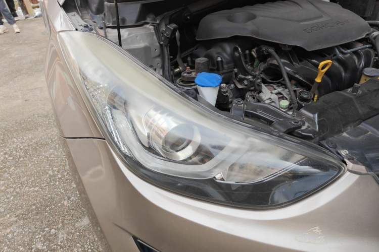 Used Hyundai Elantra (5th Generation / Langdong) 2016 1.6L Automatic Prestige Model Right Front Headlight