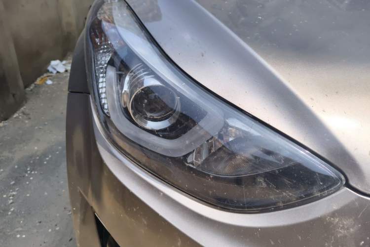 Used Hyundai Elantra (5th Generation / Langdong) 2016 1.6L Automatic Prestige Model Right Front Headlight