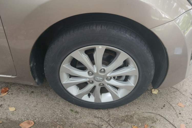 Used Hyundai Elantra (5th Generation / Langdong) 2016 1.6L Automatic Prestige Model Right Front Wheel Hub
