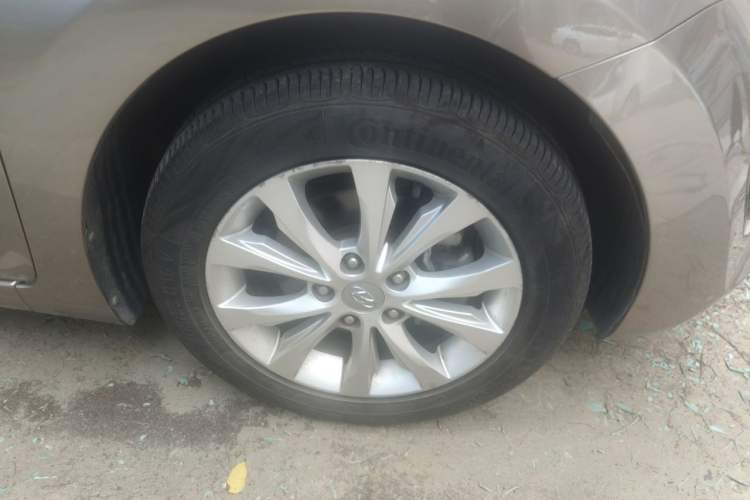 Used Hyundai Elantra (5th Generation / Langdong) 2016 1.6L Automatic Smart Version Right Front Wheel Hub