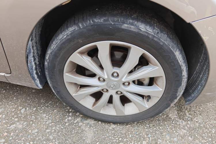 Used Hyundai Elantra (5th Generation / Langdong) 2016 1.6L Automatic Prestige Model Right Front Wheel Hub