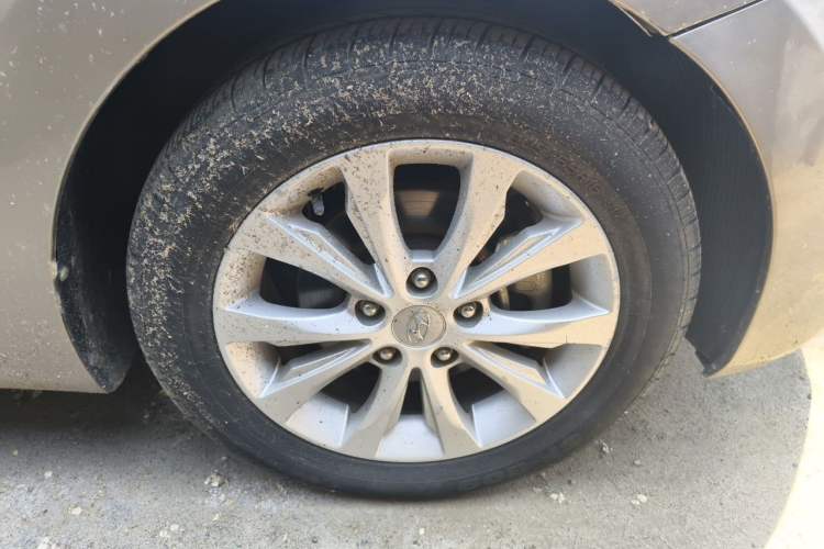 Used Hyundai Elantra (5th Generation / Langdong) 2016 1.6L Automatic Prestige Model Right Front Wheel Hub