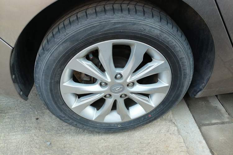 Used Hyundai Elantra (5th Generation / Langdong) 2016 1.6L Automatic Smart Version Right Rear Wheel Hub
