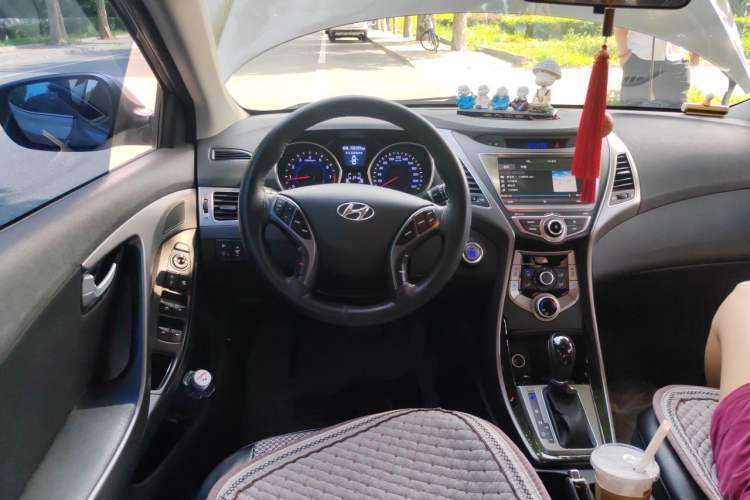 Used Hyundai Elantra (5th Generation / Langdong) 2016 1.6L Automatic Prestige Model Steering Wheel