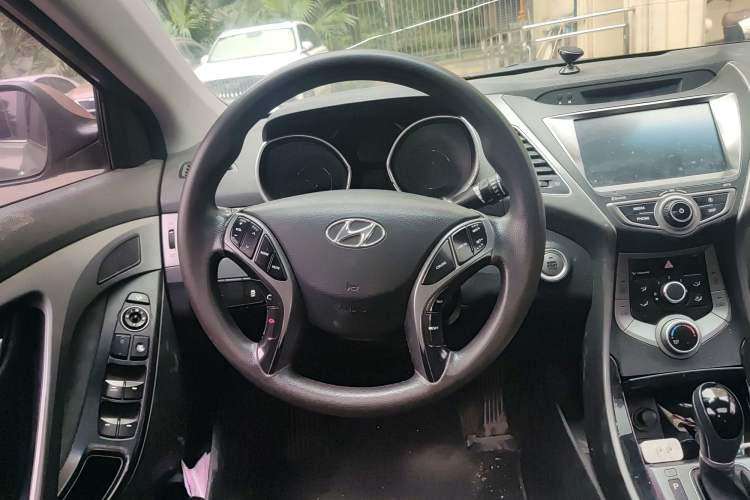 Used Hyundai Elantra (5th Generation / Langdong) 2016 1.6L Automatic Prestige Model Steering Wheel