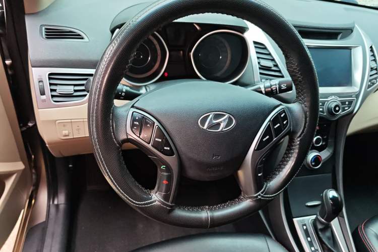 Used Hyundai Elantra (5th Generation / Langdong) 2016 1.6L Automatic Prestige Model Steering Wheel
