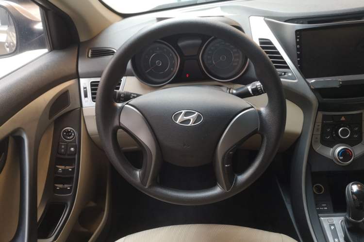 Used Hyundai Elantra (5th Generation / Langdong) 2016 1.6L Automatic Smart Version Steering Wheel