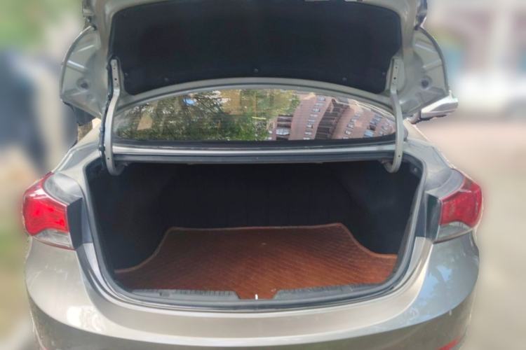 Used Hyundai Elantra (5th Generation / Langdong) 2016 1.6L Automatic Smart Version Trunk