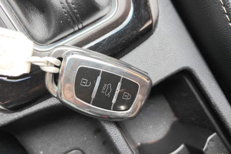 Used Hyundai Elantra (5th Generation / Langdong) 2016 1.6L Automatic Prestige Model Vehicle Key