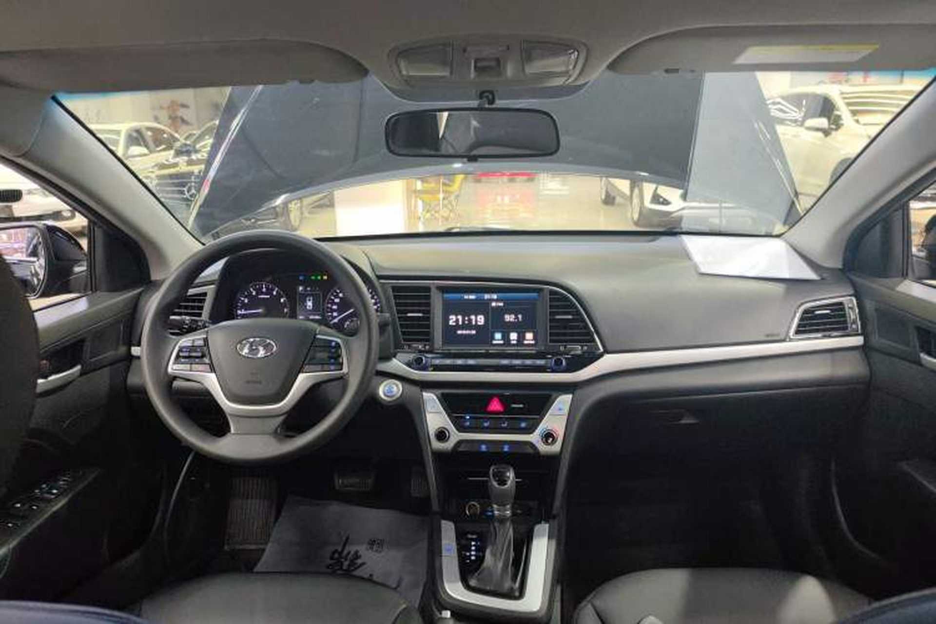 Used Hyundai Elantra (6th Generation / Lingdong) 2016 1.6L Automatic ZhiXuan – Elite Version Center Console