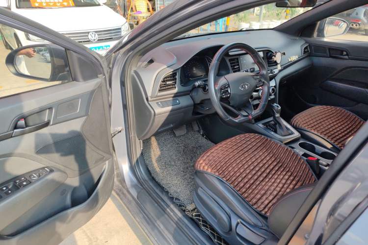Used Hyundai Elantra (6th Generation / Lingdong) 2019 1.4T Dual-Clutch Xuan Dong · Dynamic Model Interior 2