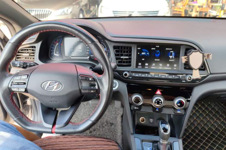 Used Hyundai Elantra (6th Generation / Lingdong) 2019 1.4T Dual-Clutch Xuan Dong · Dynamic Model Interior 3