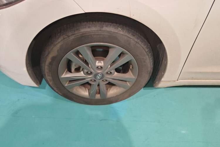 Used Hyundai Elantra (6th Generation / Lingdong) 2016 1.6L Manual ZhiXuan · Dynamic Model Left Front Wheel Hub