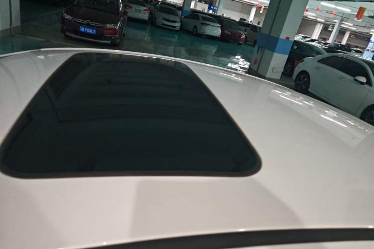 Used Hyundai Elantra (6th Generation / Lingdong) 2016 1.6L Manual ZhiXuan · Dynamic Model Roof
