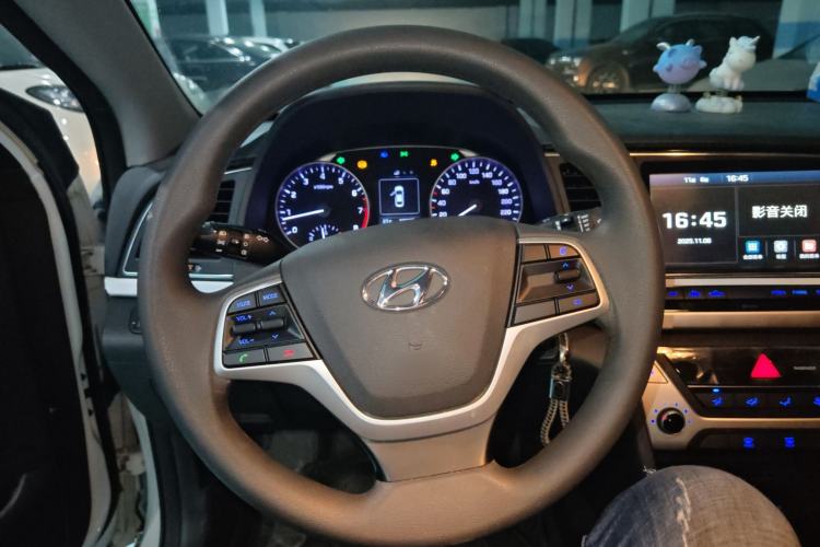 Used Hyundai Elantra (6th Generation / Lingdong) 2016 1.6L Manual ZhiXuan · Dynamic Model Steering Wheel