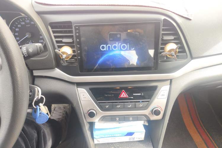 Used Hyundai Elantra (6th Generation / Lingdong) 2016 1.6L Manual ZhiXuan · Dynamic Model Audio And AC Panel