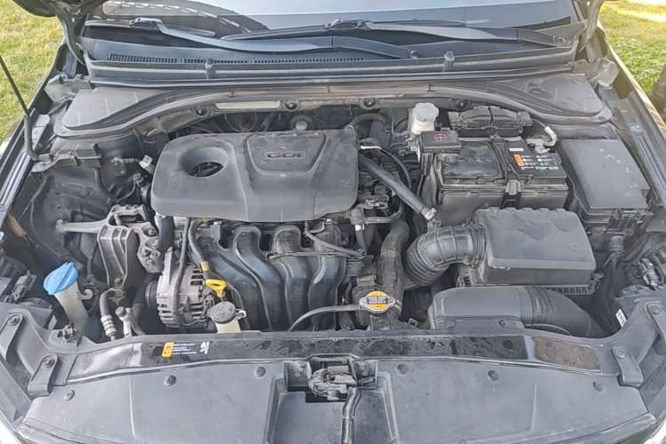 Used Hyundai Elantra (6th Generation / Lingdong) 2016 1.6L Automatic ZhiXuan – Elite Version Engine Bay