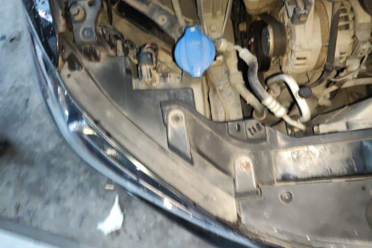 Used Hyundai Elantra (6th Generation / Lingdong) 2016 1.6L Automatic ZhiXuan – Elite Version Engine Bay Right