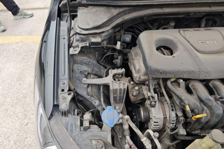 Used Hyundai Elantra (6th Generation / Lingdong) 2016 1.6L Automatic ZhiXuan – Elite Version Engine Bay Right