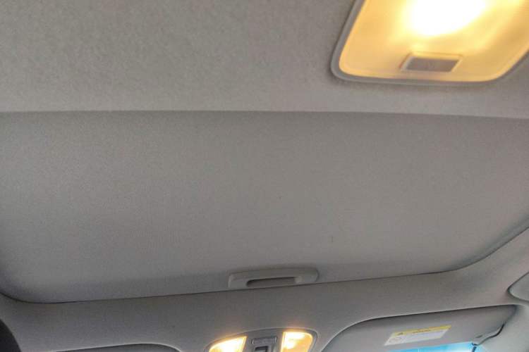 Used Hyundai Elantra (6th Generation / Lingdong) 2016 1.6L Automatic ZhiXuan – Elite Version Headliner