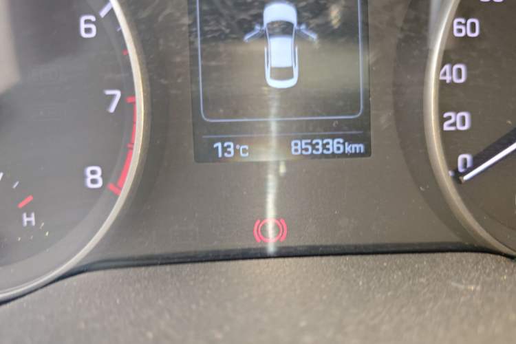 Used Hyundai Elantra (6th Generation / Lingdong) 2016 1.6L Automatic ZhiXuan – Elite Version Odometer Close Up