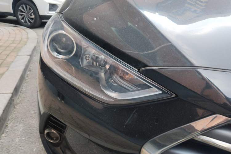 Used Hyundai Elantra (6th Generation / Lingdong) 2016 1.6L Automatic ZhiXuan – Elite Version Right Front Headlight