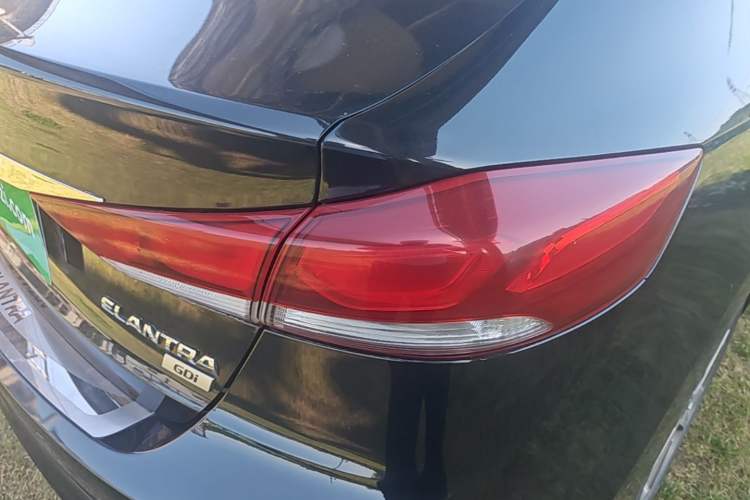 Used Hyundai Elantra (6th Generation / Lingdong) 2016 1.6L Automatic ZhiXuan – Elite Version Right Rear Taillight