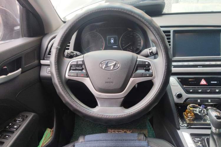 Used Hyundai Elantra (6th Generation / Lingdong) 2016 1.6L Automatic ZhiXuan – Elite Version Steering Wheel