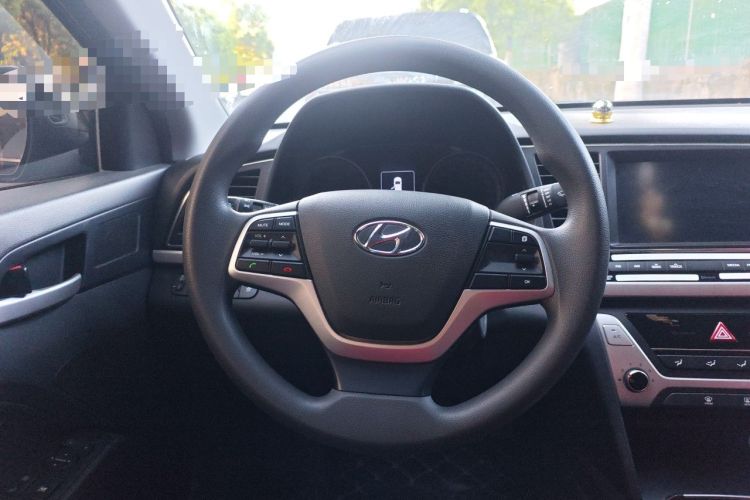 Used Hyundai Elantra (6th Generation / Lingdong) 2016 1.6L Automatic ZhiXuan – Elite Version Steering Wheel