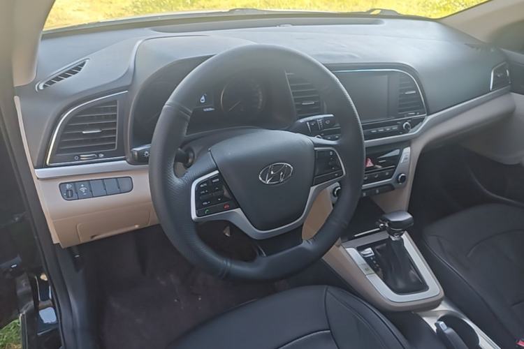 Used Hyundai Elantra (6th Generation / Lingdong) 2016 1.6L Automatic ZhiXuan – Elite Version Steering Wheel