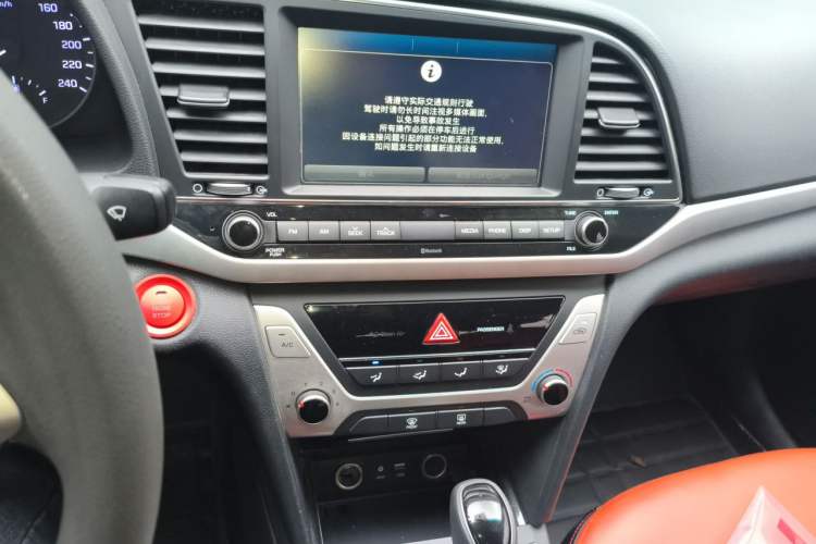 Used Hyundai Elantra (6th Generation / Lingdong) 2016 1.6L Automatic ZhiXuan – Elite Version Audio And AC Panel