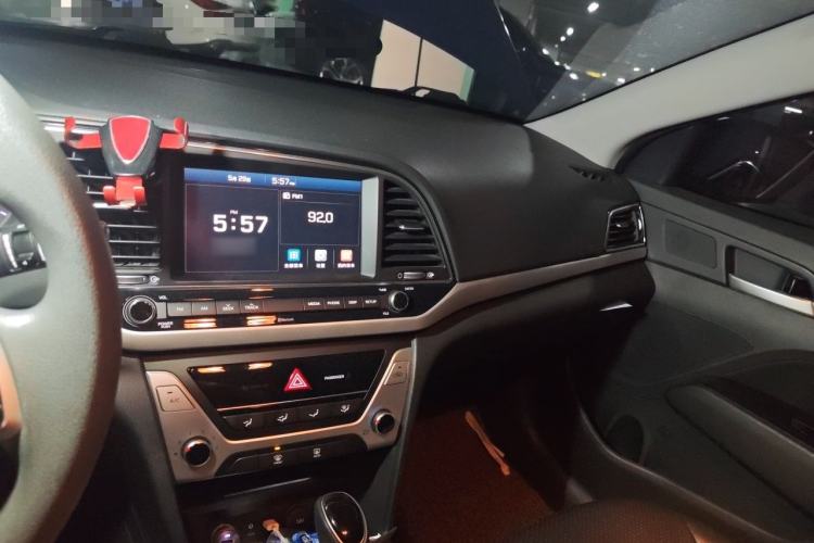 Used Hyundai Elantra (6th Generation / Lingdong) 2016 1.6L Automatic ZhiXuan – Elite Version Audio And AC Panel