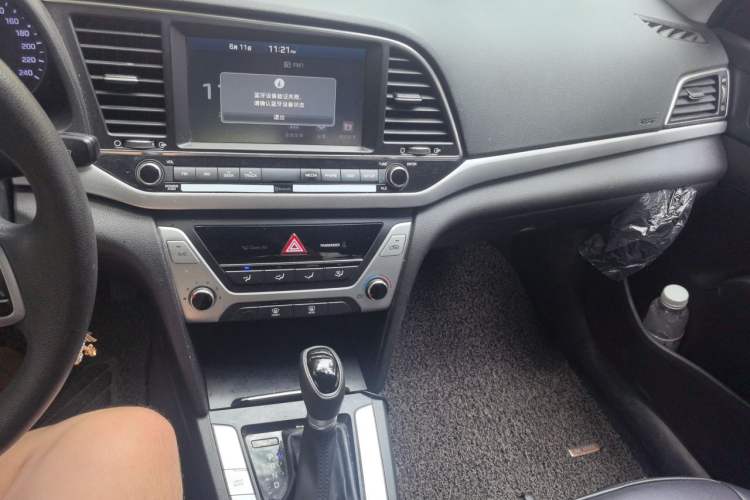 Used Hyundai Elantra (6th Generation / Lingdong) 2016 1.6L Automatic ZhiXuan – Elite Version Audio And AC Panel