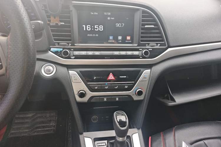 Used Hyundai Elantra (6th Generation / Lingdong) 2016 1.6L Automatic ZhiXuan – Elite Version Audio And AC Panel
