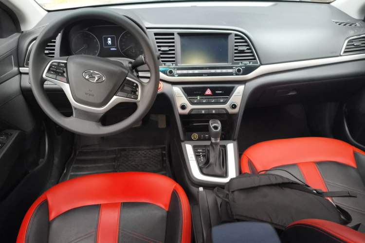 Used Hyundai Elantra (6th Generation / Lingdong) 2016 1.6L Automatic ZhiXuan – Elite Version Center Console