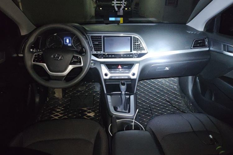 Used Hyundai Elantra (6th Generation / Lingdong) 2016 1.6L Automatic ZhiXuan – Elite Version Center Console