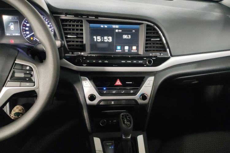 Used Hyundai Elantra (6th Generation / Lingdong) 2016 1.6L Automatic ZhiXuan – Elite Version Center Console