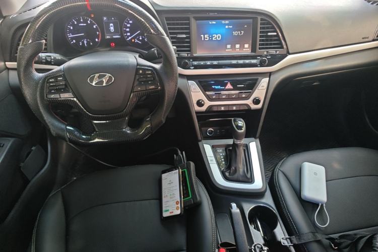 Used Hyundai Elantra (6th Generation / Lingdong) 2016 1.6L Automatic ZhiXuan – Elite Version Center Console